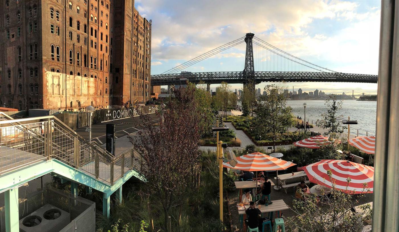 2560px-Domino_Park,_Brooklyn_-_Early_Evening_View_-_Overlook_LR