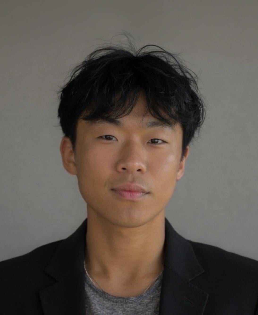 Robin Xiao Headshot