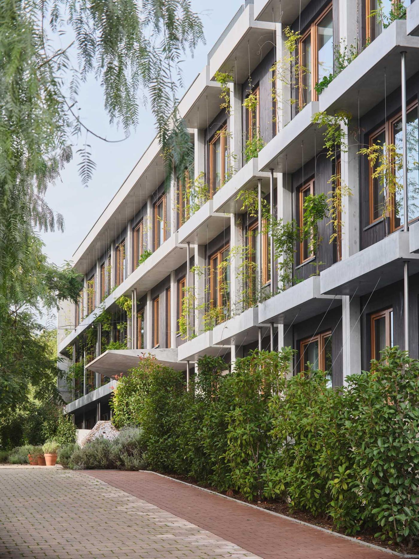Hotel QGAT exterior
